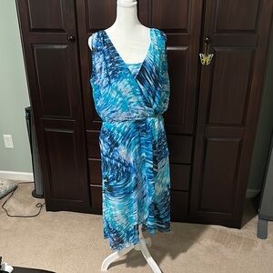 Studio Y Blue and White Patterned Dress